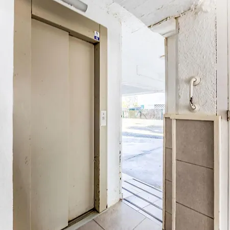 Set Pins By Interhome Appartement *