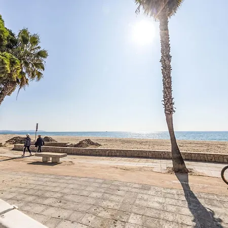 Set Pins By Interhome * Cambrils